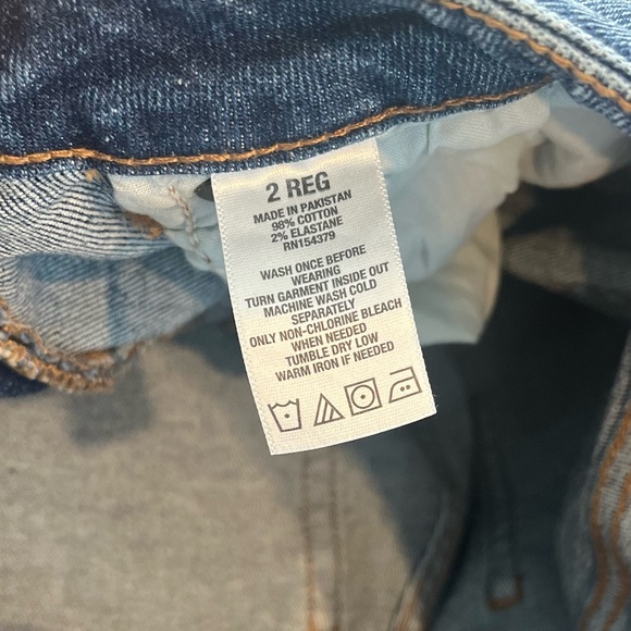 NWT Aero Curvy Mom Jean Sz 2 Distressed New - Picture 4 of 7